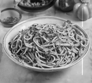 Burnt Garlic Noodles [Veg]