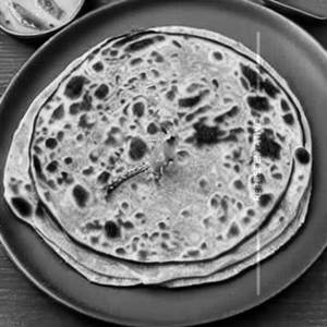 Saoji Mutter Paratha