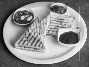 Cheese Chilli Grilled Sandwich
