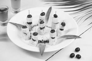 Retro Cheese Cherry Pineapple Bites