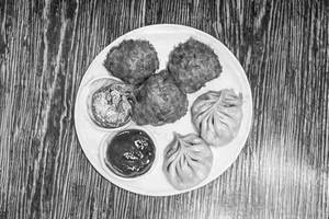 Chicken fried momos