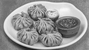 Veg Fried Momo (10 Pcs)
