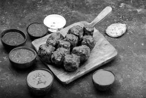 Punjabi Kofta (Palak Gravy)