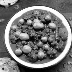 Buff Kheema Green Peas