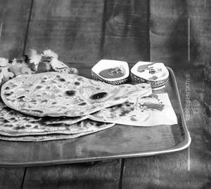 Aloo pyaz tandoori paratha
