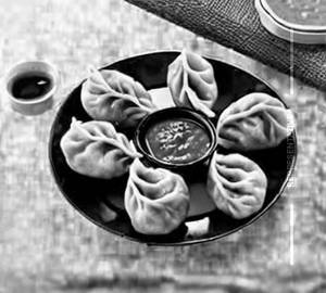 Peri Peri Cheese Fried Momos