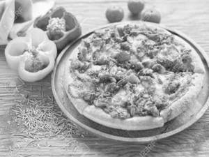 Cheese Tomato & Capsicum Pizza