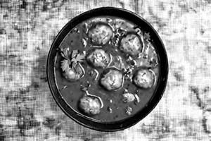 Veg Ball In Garlic Sauce (Gravy)