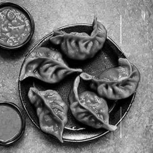 Pan Fried Veg Bbq Sauce Momos