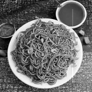 Veg fried noodles