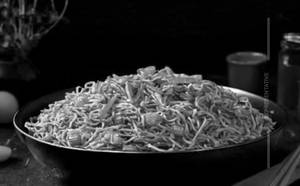 Schezwan chicken fried noodles