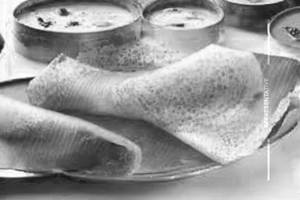 Cutting masala dosa