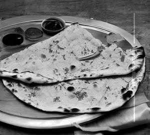 Kashmiri Naan (Per Pc)