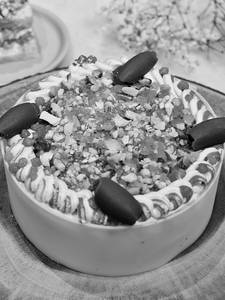 Vanilla Praline Cake
