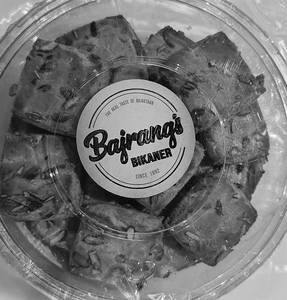 Milk Pista Cookies