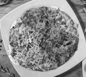 Veg cheese pizza