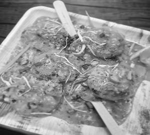 Veg Tandoori Gravy Momos