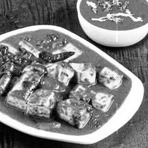 Main Course Veg Hyderabadi Paneer