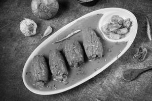 Potoler Dolma Chingri [4pcs]