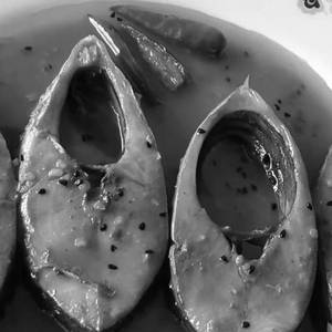 Ilish Kalo Jeera Jhol[1 Pc]