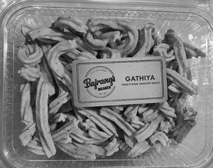 Besan Gathiya