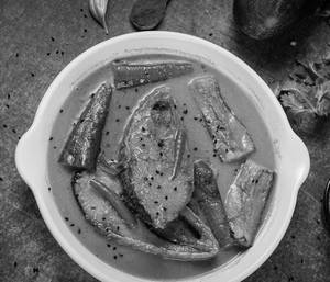 Ilish/Hilsa Begun Jhol [1pc]