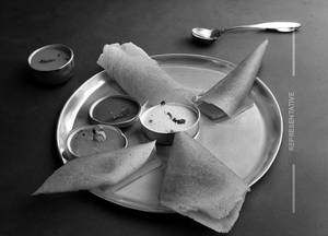 Schezwan Chopsuey Dosa