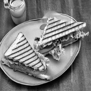 Veg club sandwich