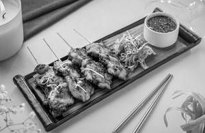Burmese Chicken Skewers (4pc)