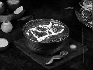 Lasooni Palak Paneer