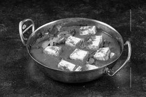 Motor Paneer