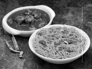 Chicken Manchurian Noodles (gravy)