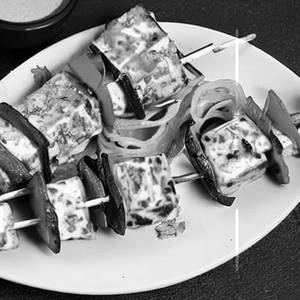 Cheesy Paneer Tikka