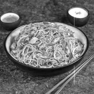 Egg & Chicken Sarkari Hakka Noodles