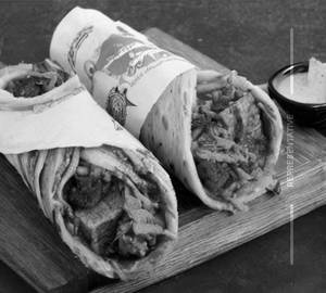 Achari chaap roll