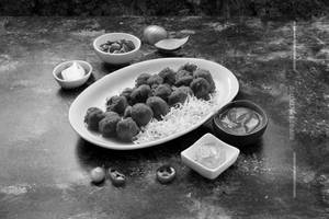 Chicken Green Balls