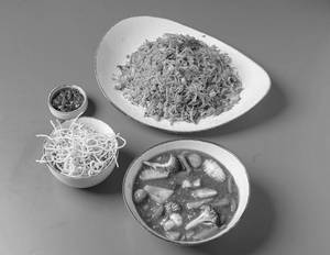 Veg Chilli Garlic Rice With Gravy