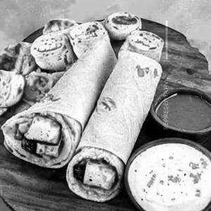 Paneer Onion Roll