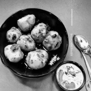Veg Dum Aloo Kashmiri