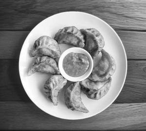 Veg Paneer Fried Momos