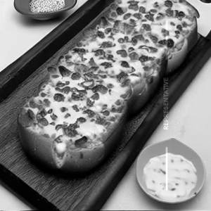 Chilli cheese garlic bread