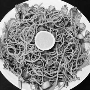 Veg Crispy Noodles Salad Schezwan Mayo