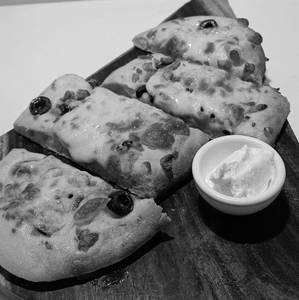 Cheese Olive Jalapeno Garlic Bread