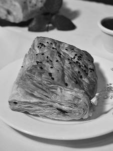 Chicken Lababdar Puff