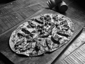 Classic Chicken Pizza