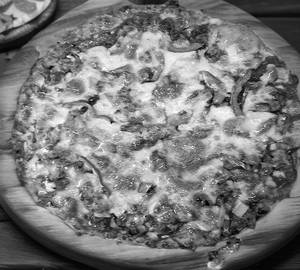 Maida - Tandoori Paneer Tikka Pizza