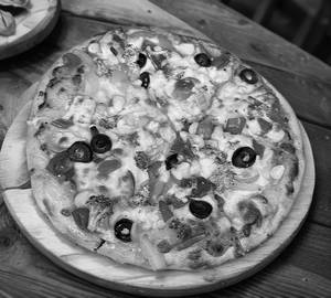 Farm house pizza