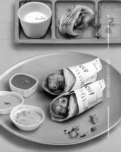 Double Egg Single Aloo Roll