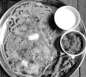 Tawa Aloo Paratha [02 Nos.] With Curd