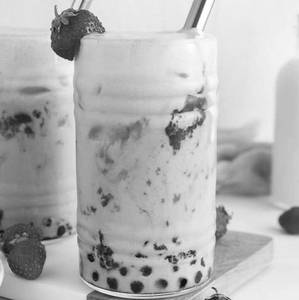 Fusion berry bubble tea